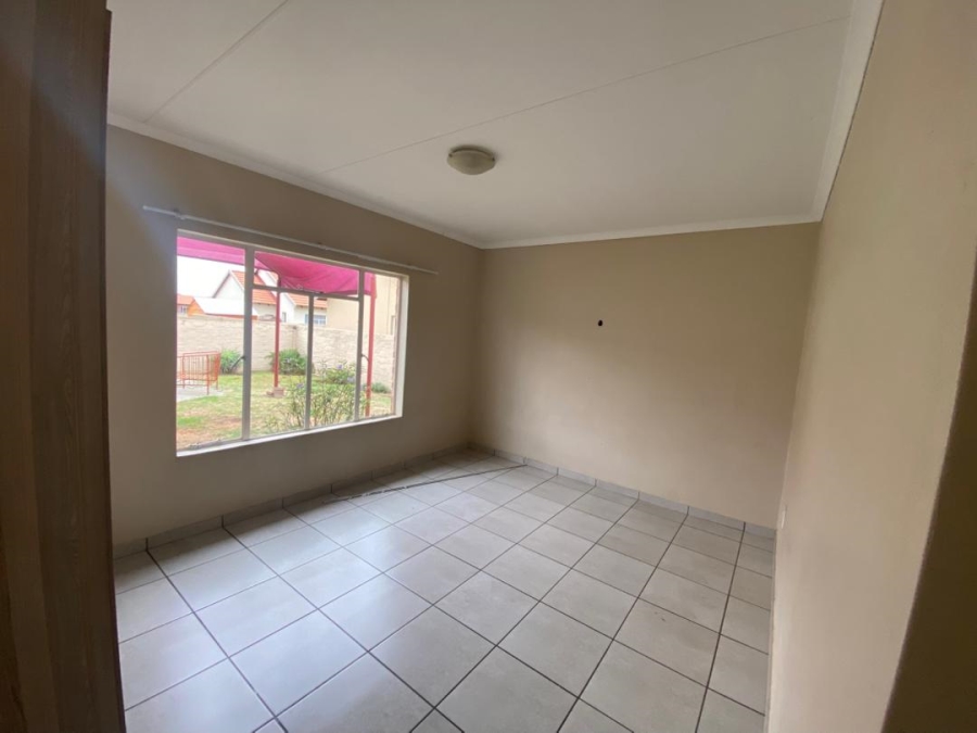 To Let 3 Bedroom Property for Rent in Waterkloof Hill Estate North West